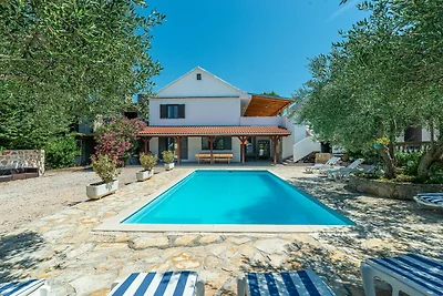 Ferienhaus mit privatem Pool und Spa