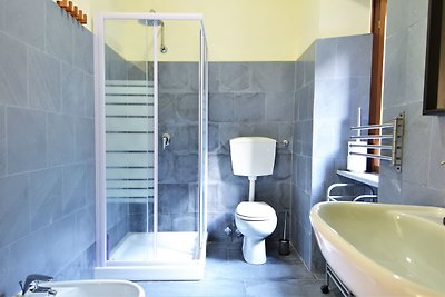 Spacious holiday home in Fornovolasco in a qu...