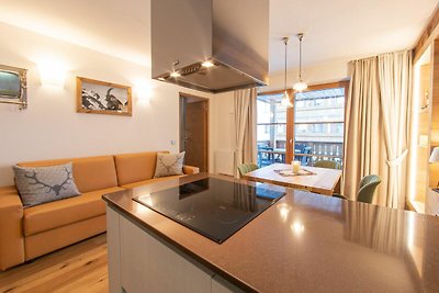 Elegante apartamento con balcón en los...