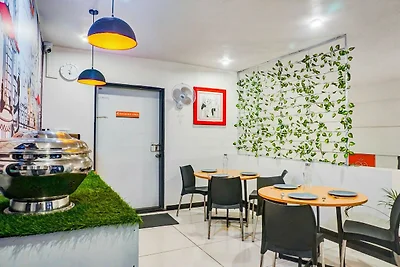 Townhouse Oak Hadapsar Sahyadri Krankenhaus