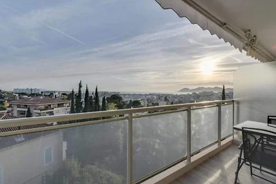 Terrasse mit Meerblick, Pool, Parkplatz