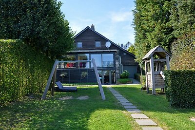 Ruime villa in Butgenbach dicht bij het meer