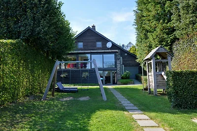 Luxuriöses Ferienhaus mit Sauna in Bütgenbach