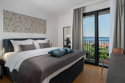 Villa mit Meerblick in Kaštela mit privatem...