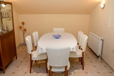 Guest House Villa Anggela - Two Bedroom Apart...