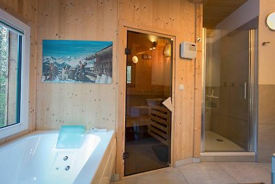 Modernes Ferienhaus mit Whirlpool