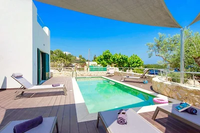 Splendida villa a Gerani con piscina privata