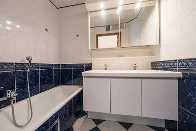 Wohnung im 6. Stock mit Meerblick