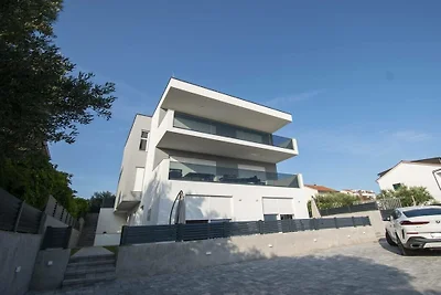 Wohnung in Šibenik-Brodarica mit Balkon