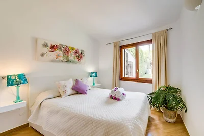 Ferienhaus mit großem Privatpool