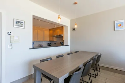 Ruim appartement met  zeezicht