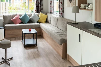 Entspannendes Ferienchalet am Wasser in Grou