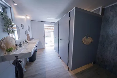 Safari Lodge auf gemütlichem Gelände mit 3...