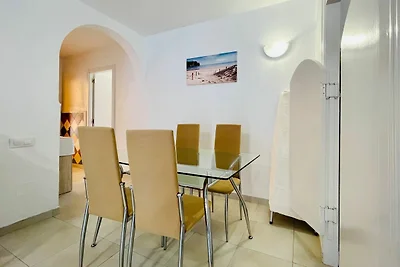 Appartamento a Roquetas de Mar con giardino