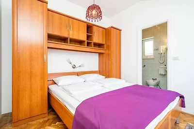 Studio-Apartment Peco mit Balkon
