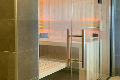 Schöne Villa mit Sauna und freiem Blick