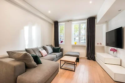 Gerהumiges Apartment mit 2 Zimmern