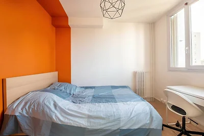 Stanza privata in appartamento condiviso – Li...