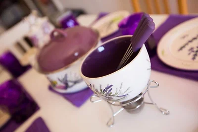 Guest House Gugily- Twin Room with Shared Bat...