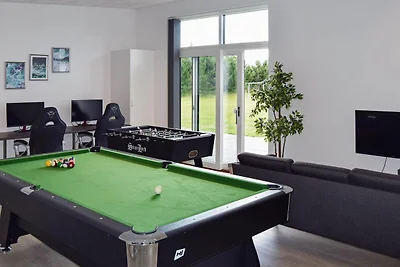14 persoons vakantie huis in Væggerløse-By...