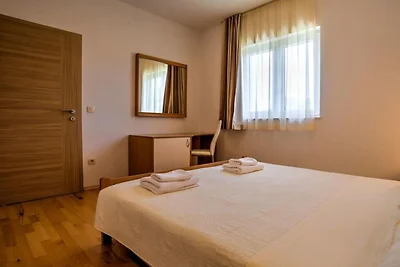 Wonderful Brsec Apartments with Sea View and ...