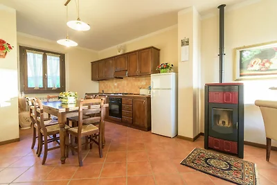 Villa a Lonnano con piscina