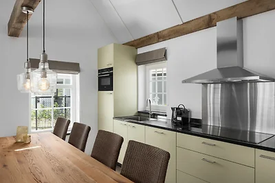 Villa in paglia con sauna nel parco vacanze