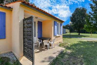 Gîte in einem Ferienpark mit Pool