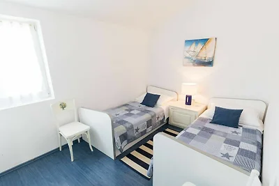 MY DALMATIA - Beach apartment Jadrija