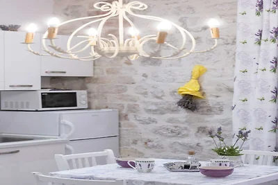 L & L Old Town Apartments - One bedroom Apart...