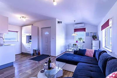 Wohnung in Bilice nahe Krka Nationalpark