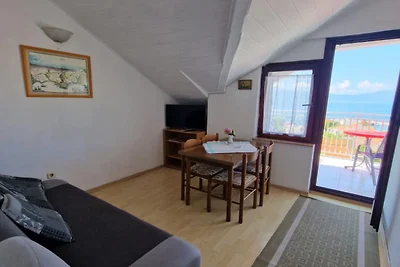 Two Bedroom  Apartment with Terrace and Sea V...