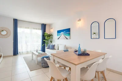 Appartamento con terrazza, piscina,...