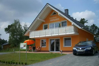 Ferienhaus in Röbel mit Schwimmbecken