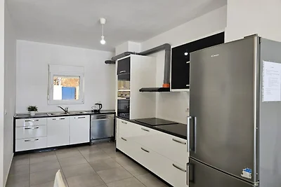 Moderno appartamento per le vacanze a Saranda