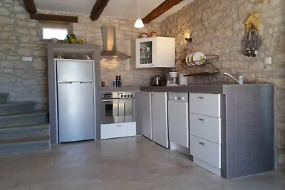 Ferienhaus in Kastelir mit Schwimmbecken