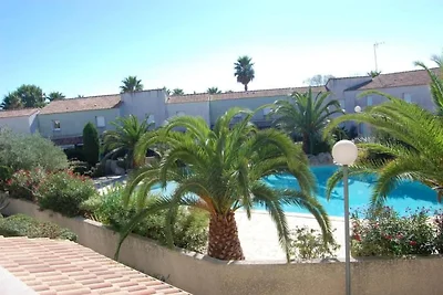 Moderne Villa mit Pool in Strandnähe