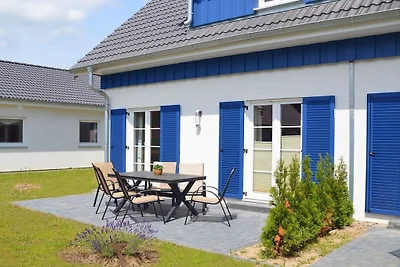 Ferienhaus in Altefähr mit Schwimmbecken