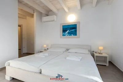Villa in Pomer mit Schwimmbecken