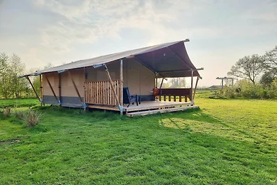 Glamping-Ausflug am Wasser