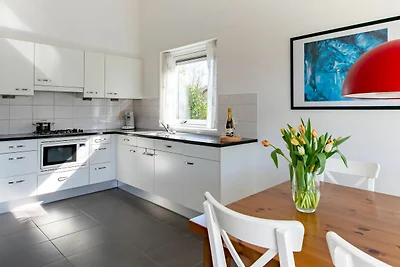 Moderne Villa am Ufer des Veere-Sees