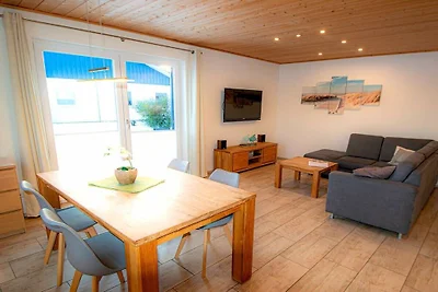 Ferienhaus in Altefähr mit Schwimmbecken