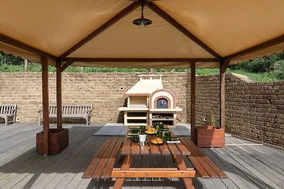 Ferienhaus in Calci mit Schwimmbecken