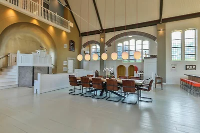 Einzigartige Villa in Rinsumageest mit Sauna