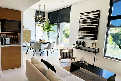 Geräumige Villenwohnung mit Meerblick