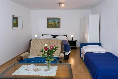 Guest House Kusalo- One Bedroom Apartment wit...