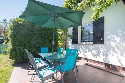 Großes Ferienhaus mit Garten, Lubiatowo