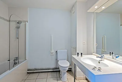 Appartement mit Innenpool und Meerblick