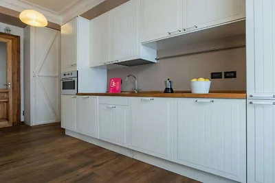 Wohnung in Torino mit Balkon und Parken