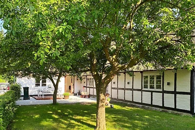 Idyllisches Reetdachhaus-Ruckzugsort-By Traum